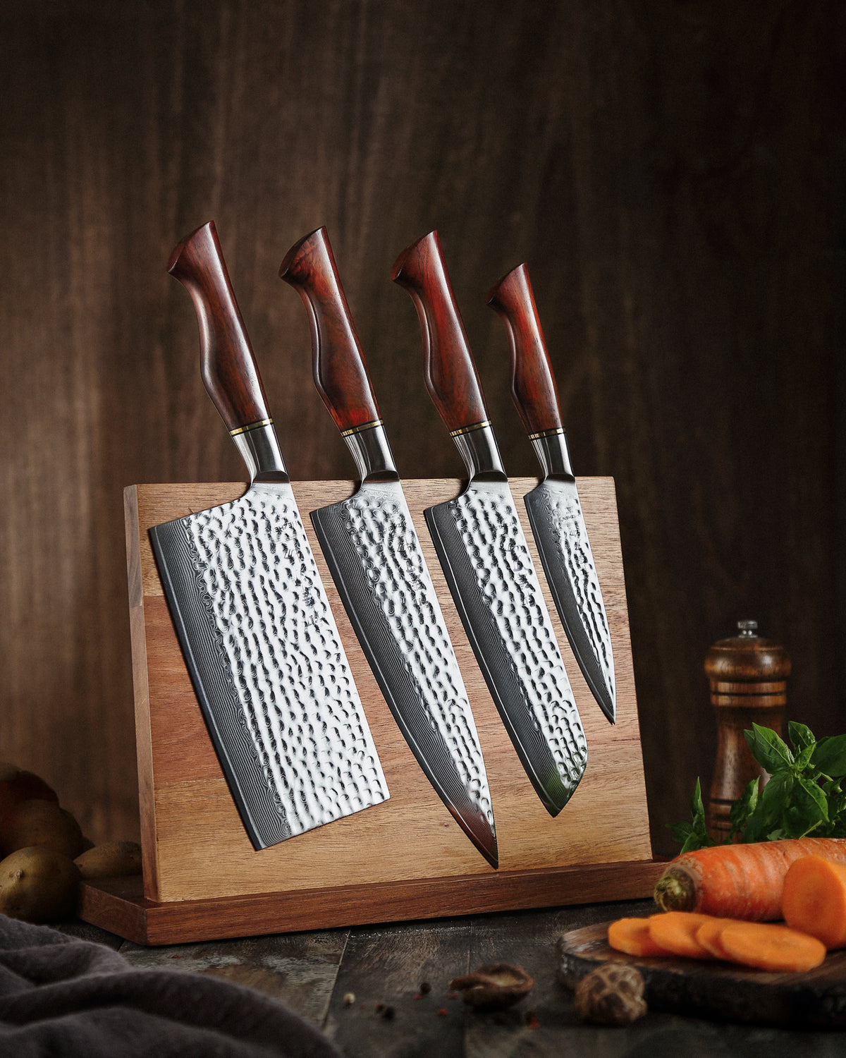 4 Piece Knife Set + Magnetic Block